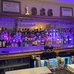 Hotel Stanford