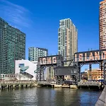 Blueground Long Island City 2Bd Apartment Nyc-1614