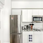 73-1406 New 1Br 1Bth Uws Doorman Gym