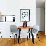 Fidi 1Br W Doorman Gym Nr Wall St Nyc-546