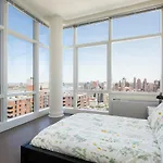Splendid Apartment By Times Sq