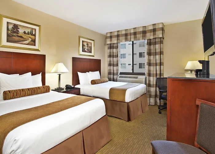 Best Western Plus Arena Hotel