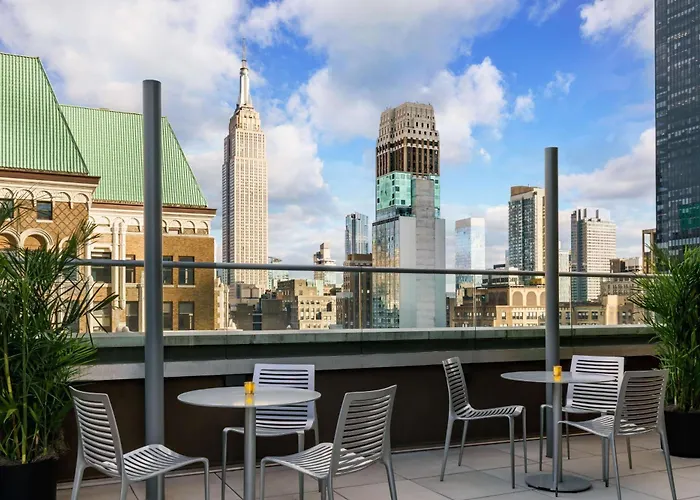 Doubletree By Hilton New York Times Square South