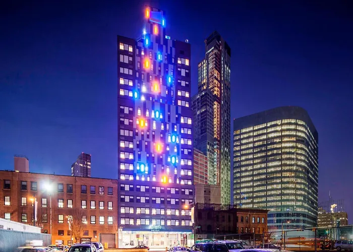 Aloft Long Island City-Manhattan View