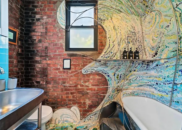 Bushwick Gem- Art Infused 2Br With Rooftop At \