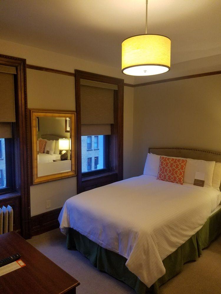 Hotel Wales New York