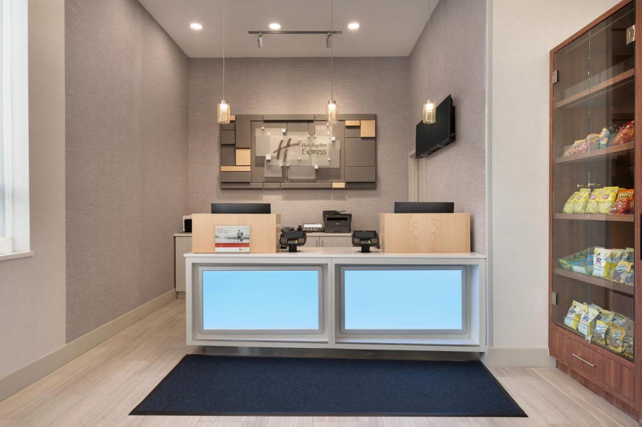 Hotel Express - Jamaica - Jfk Airtrain - Nyc By Ihg 3*