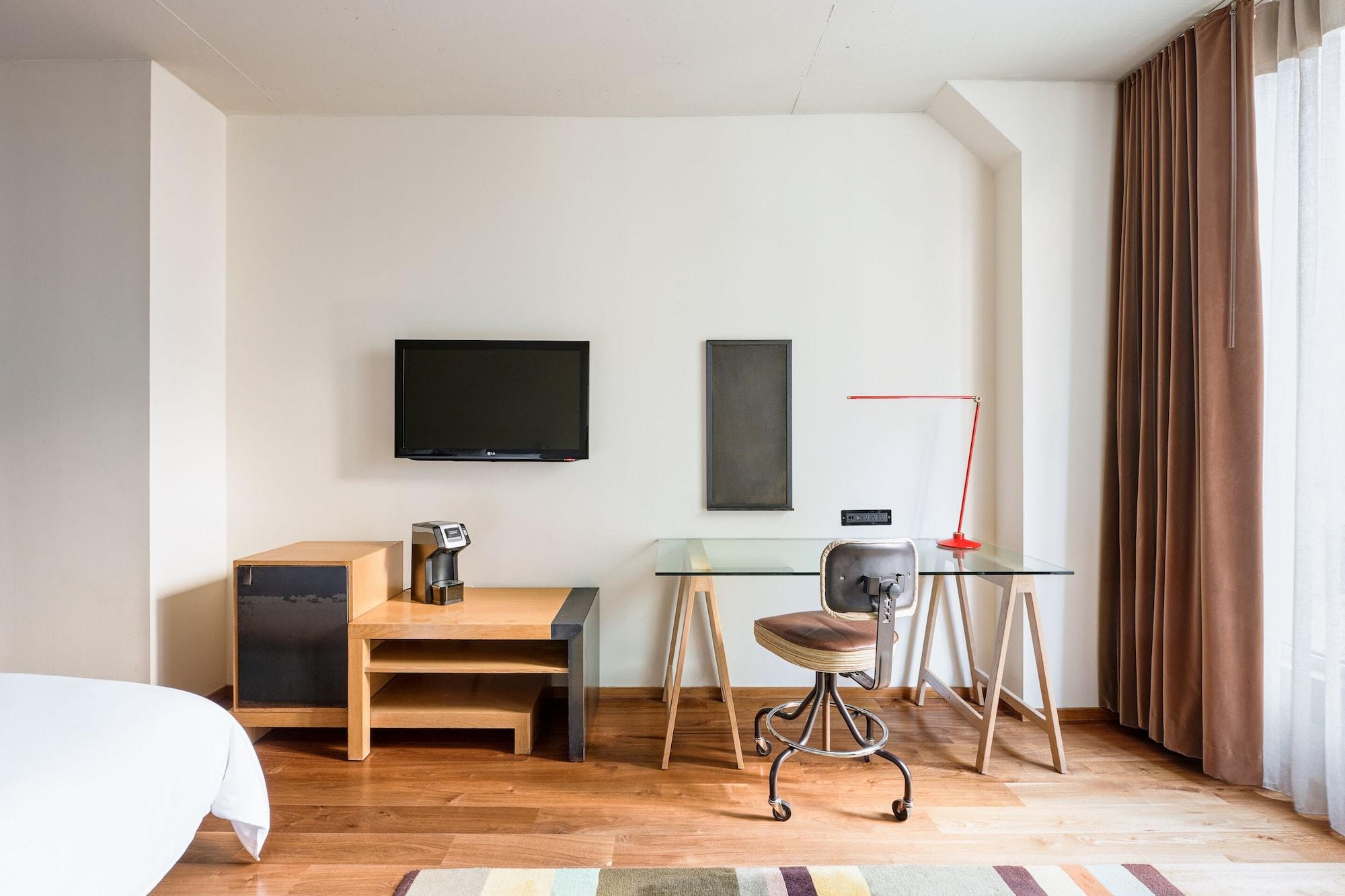Hotel Chambers Powered By Sonder 4*