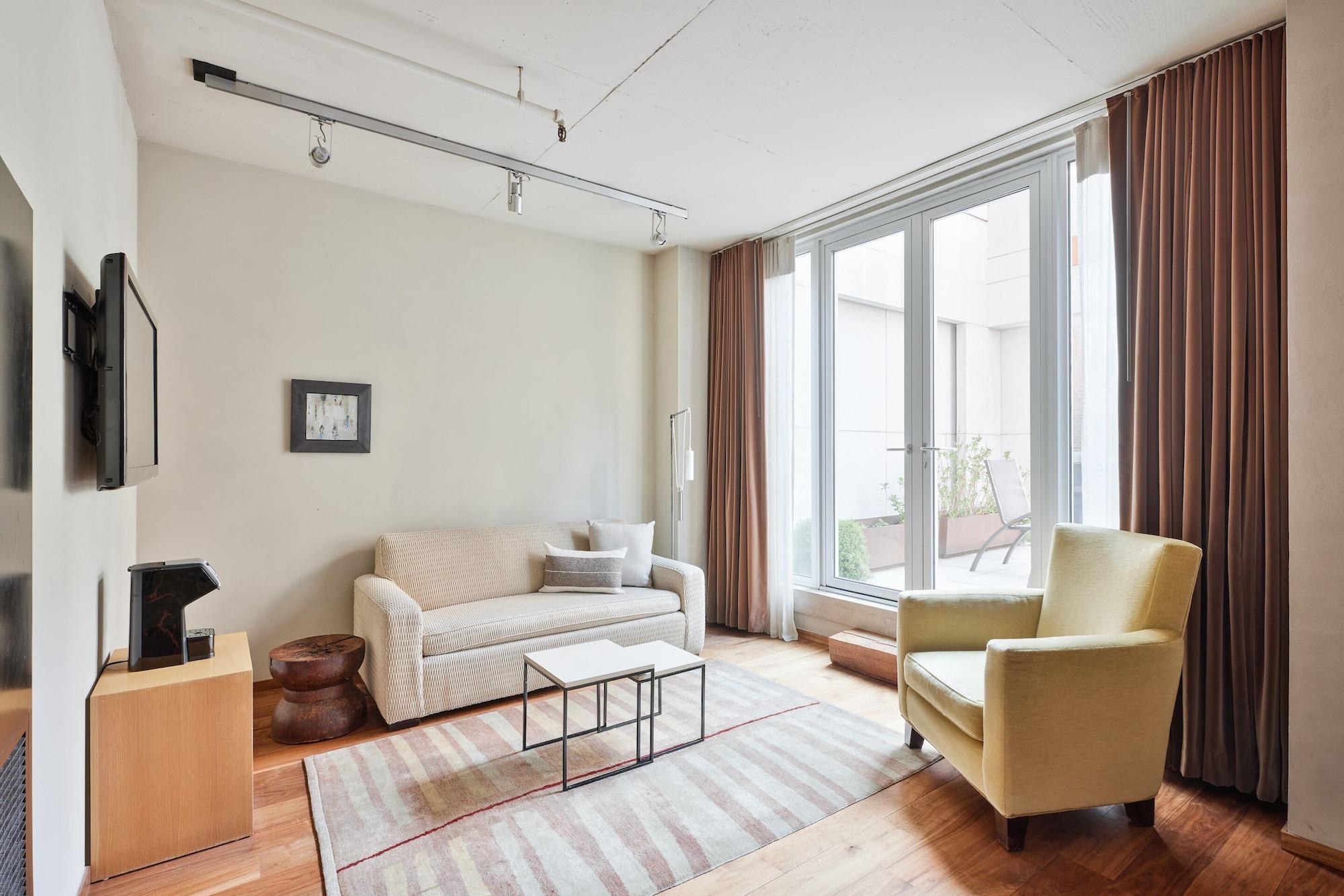 Hotel Chambers Powered By Sonder 4*