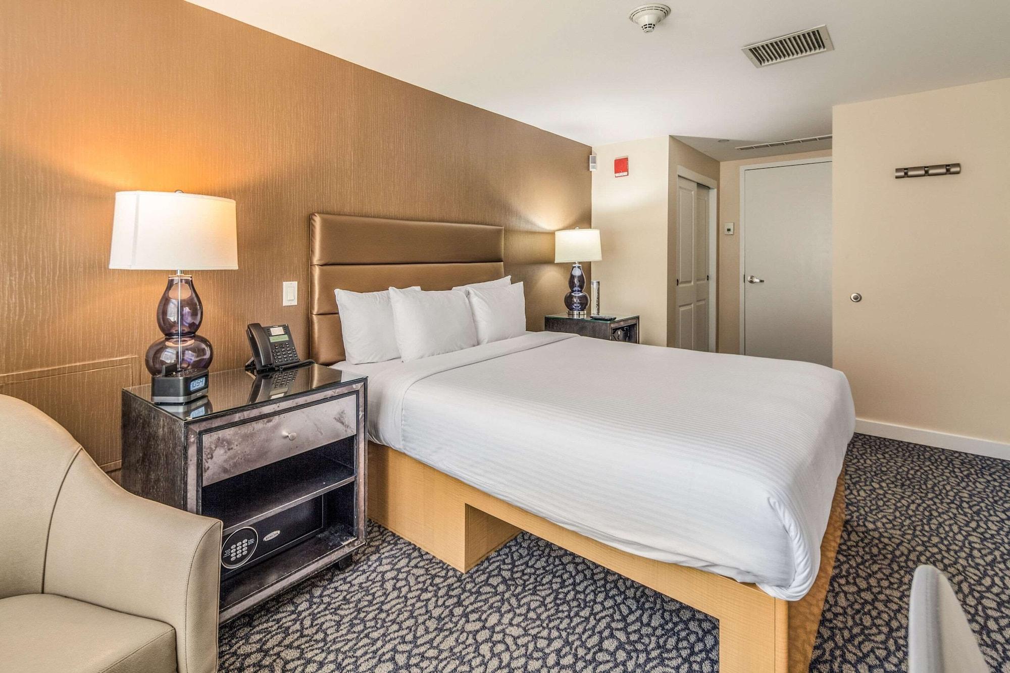 Hotel The Historic Blue Angel Lexington Ave, Ascend Collection