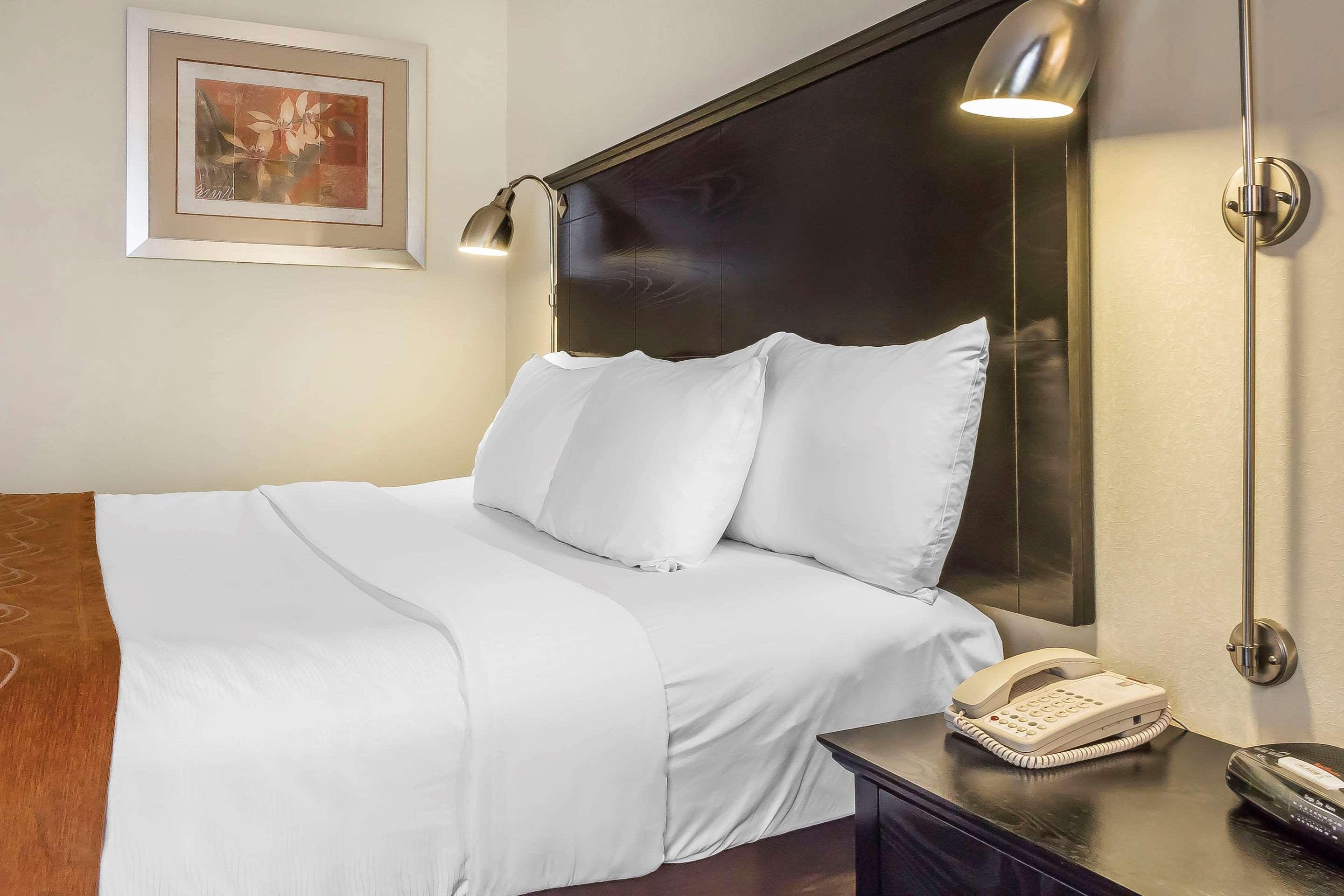 Hotel Comfort & Laguardia Airport 3*