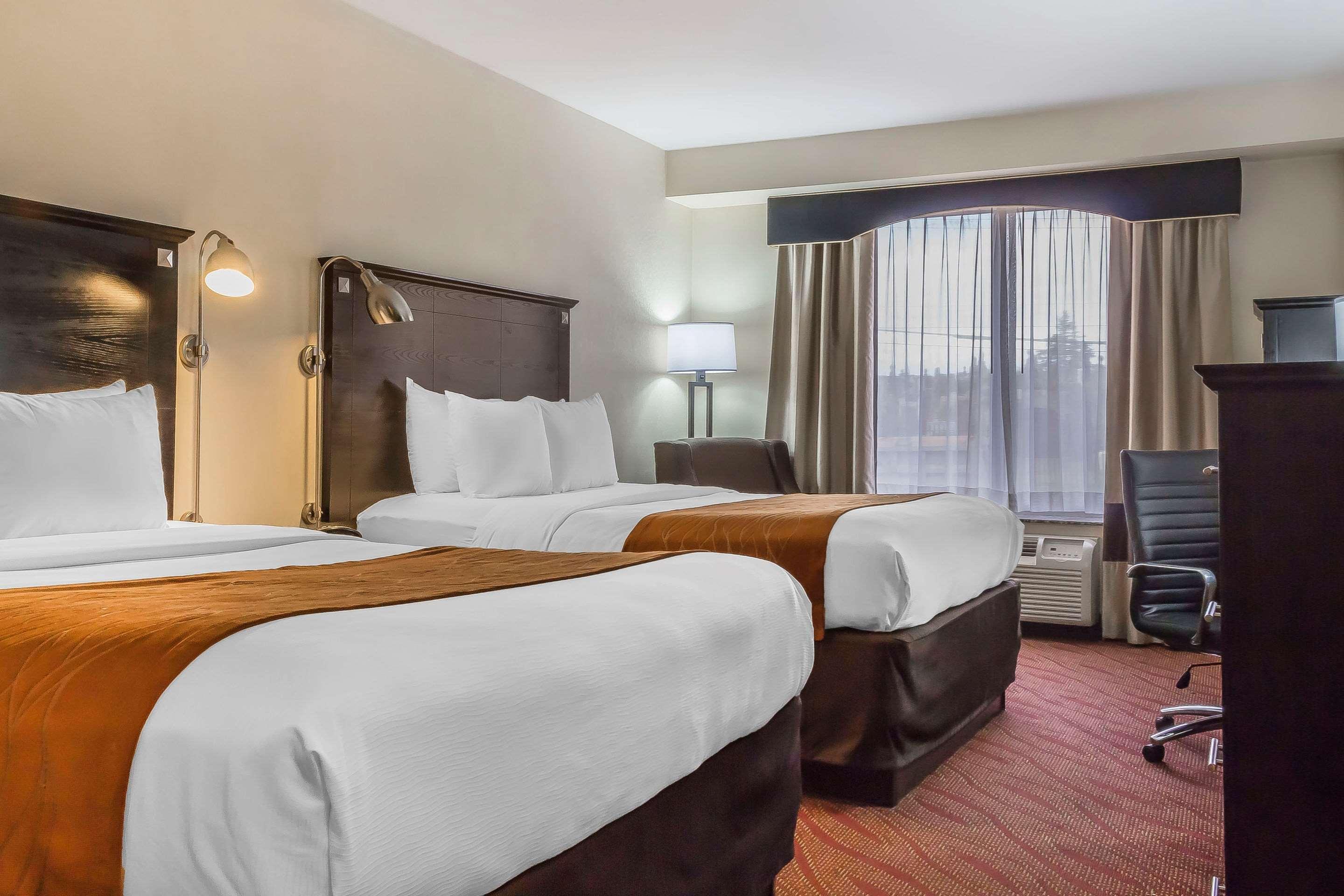 Comfort & Laguardia Airport Hotel 3*