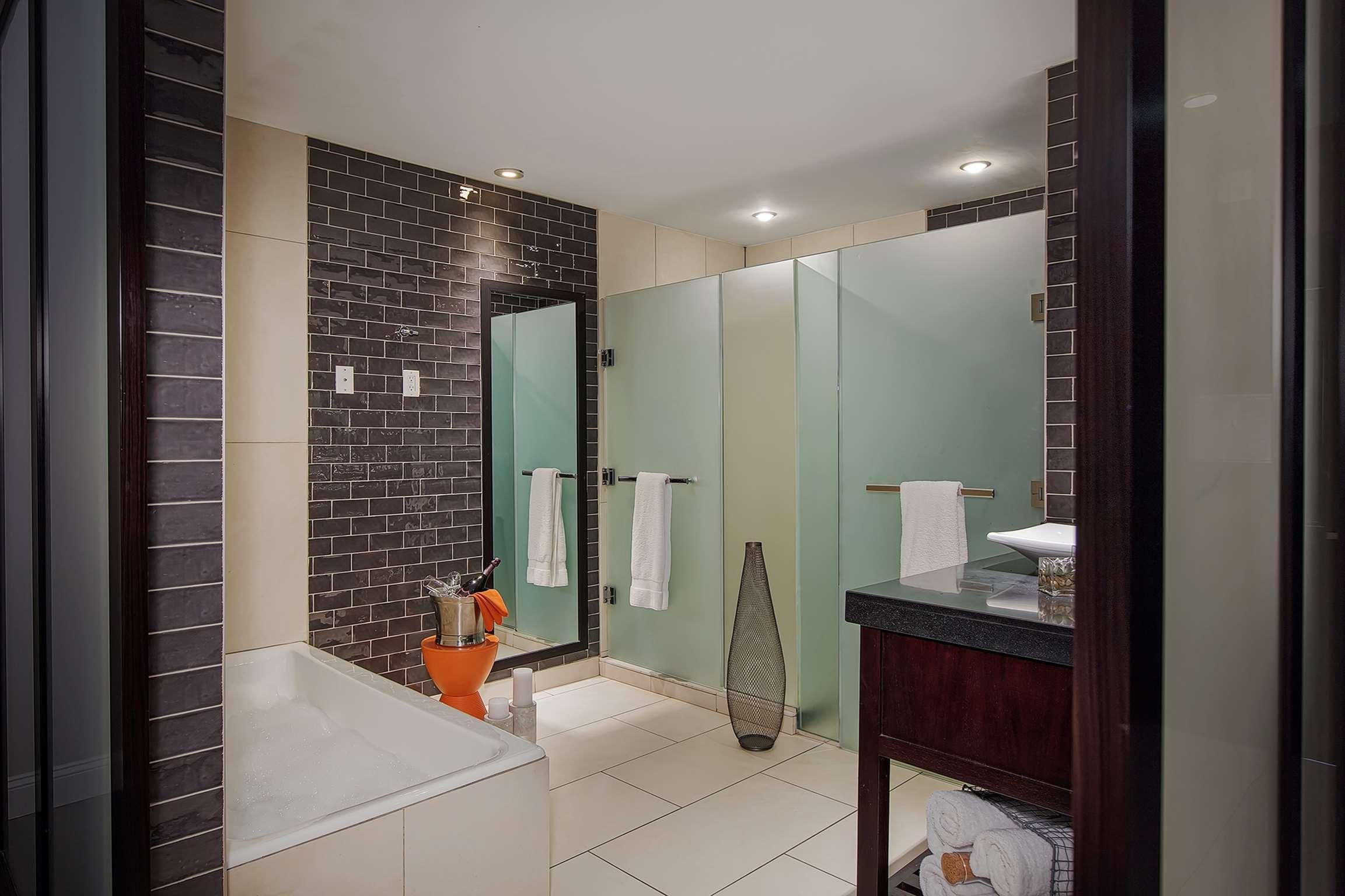 Hotel Ravel Trademark Collection By Wyndham 4*