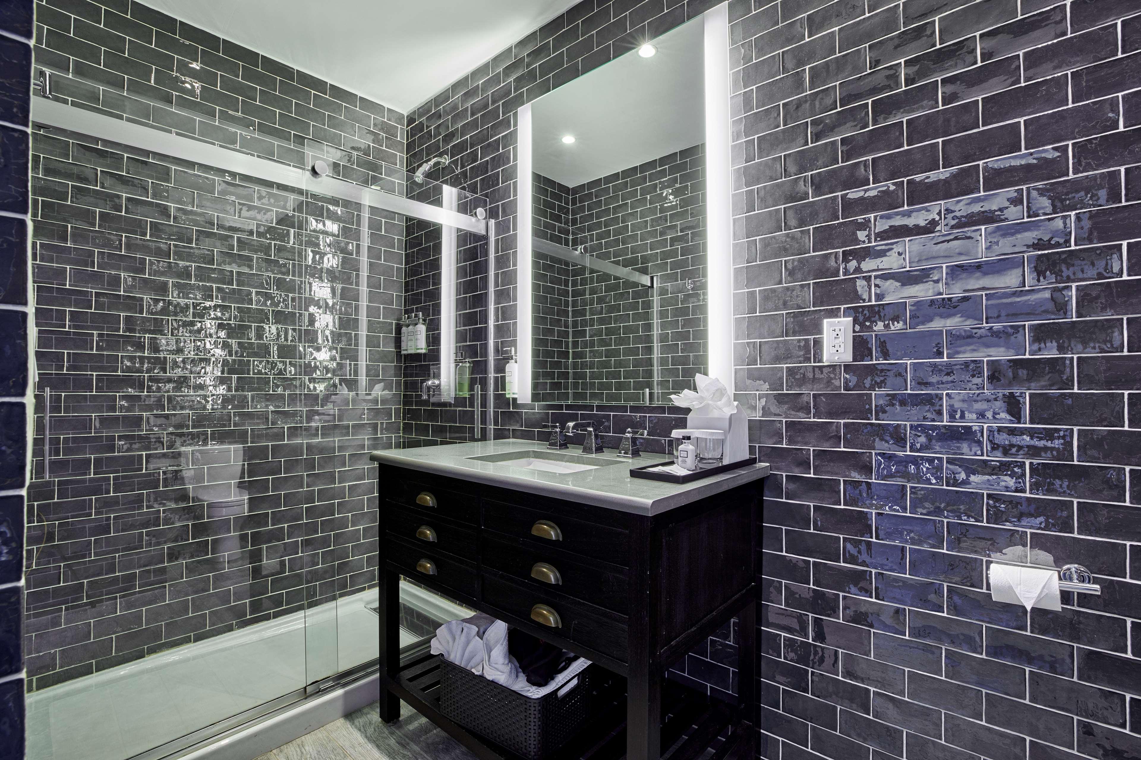 Ravel Trademark Collection By Wyndham Hotel New York