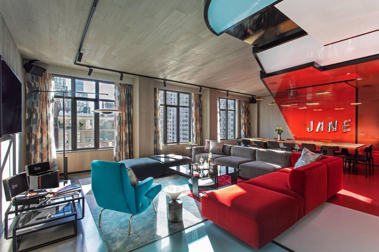 Moxy Nyc East Village Hotel 4*