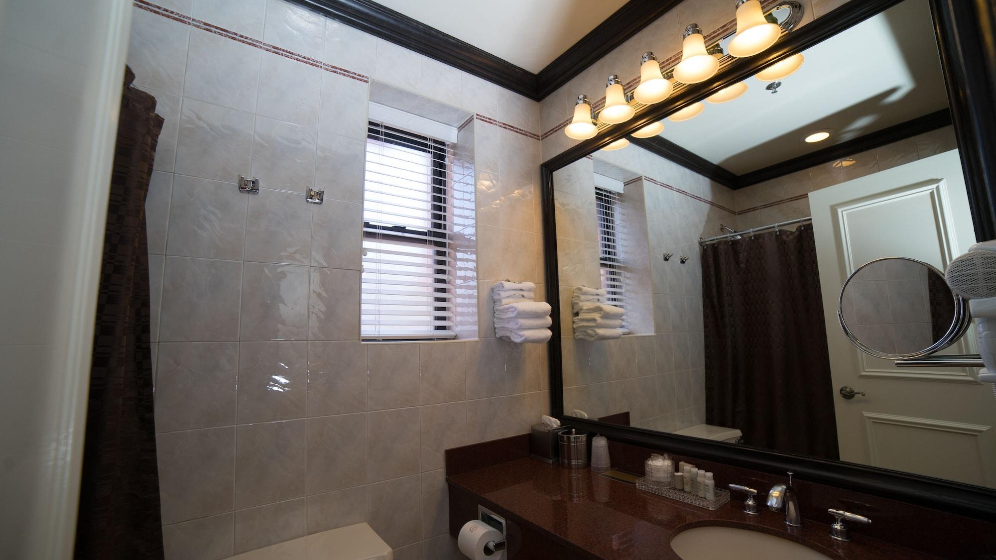 Hotel Lucerne 4*