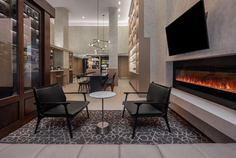 Citadines Connect Fifth Avenue Hotel