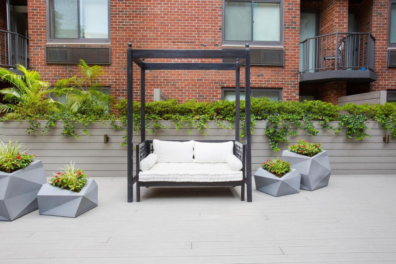 Chelsea 1br W Balcony Doorman Gym Nyc-135 Apartment *