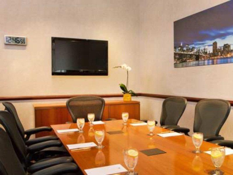 Hotel Voco Times Square South By Ihg 4*