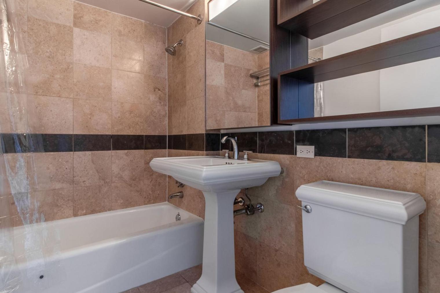 Chelsea 1br W Gym Roofdeck Nr Flatiron Nyc-1386 Apartment