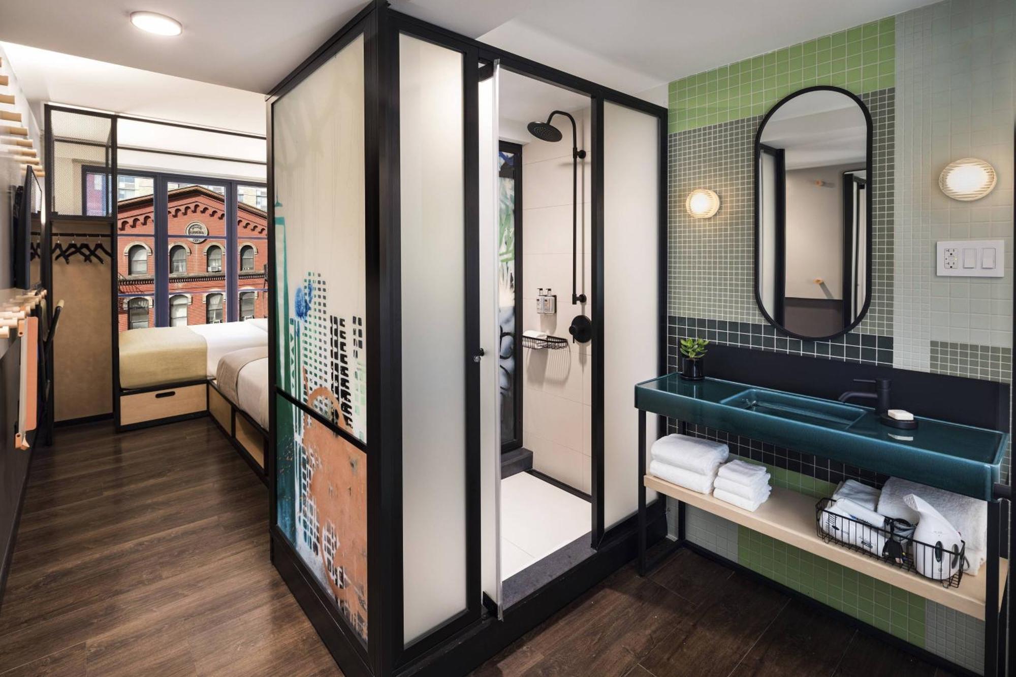 Hotel Moxy Nyc East Village 4*