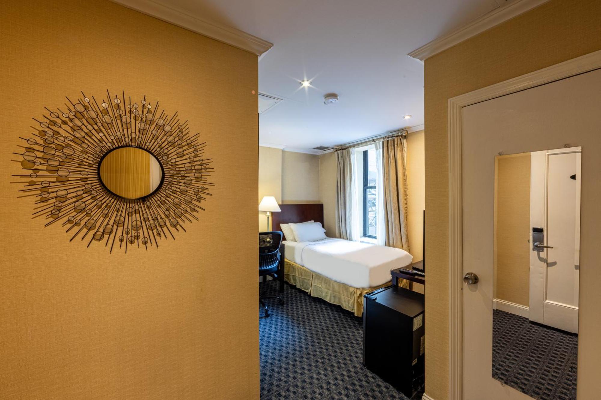 Hotel Stanford