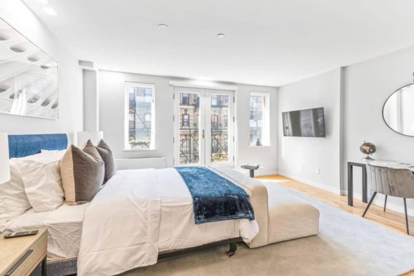 Luxe Studio With Charming Juliet Balcony * New York