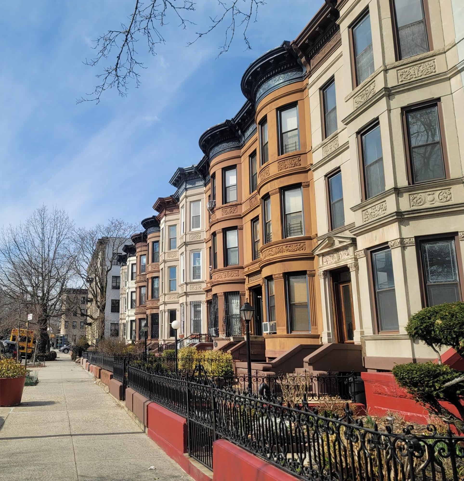 Homestay In Historic Brooklyn Townhouse *
