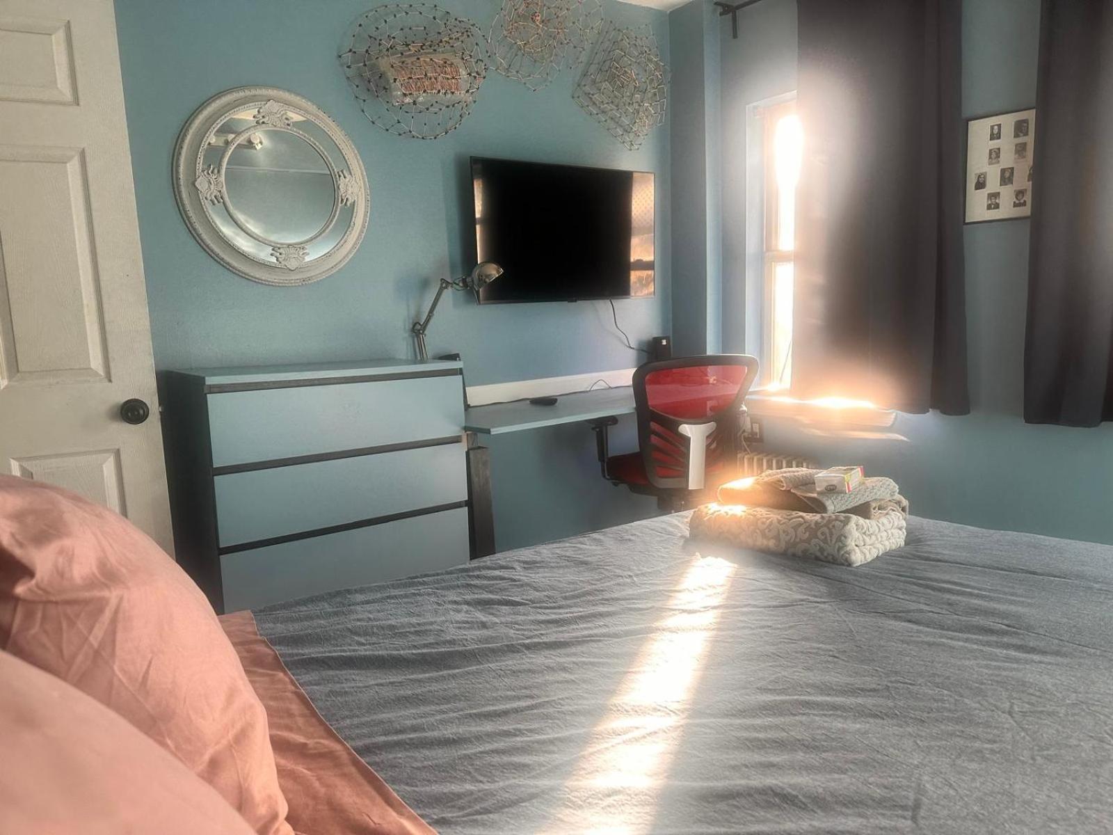 Perfect Private In Townhouse, 15 Minutes To Manhattan Homestay New York