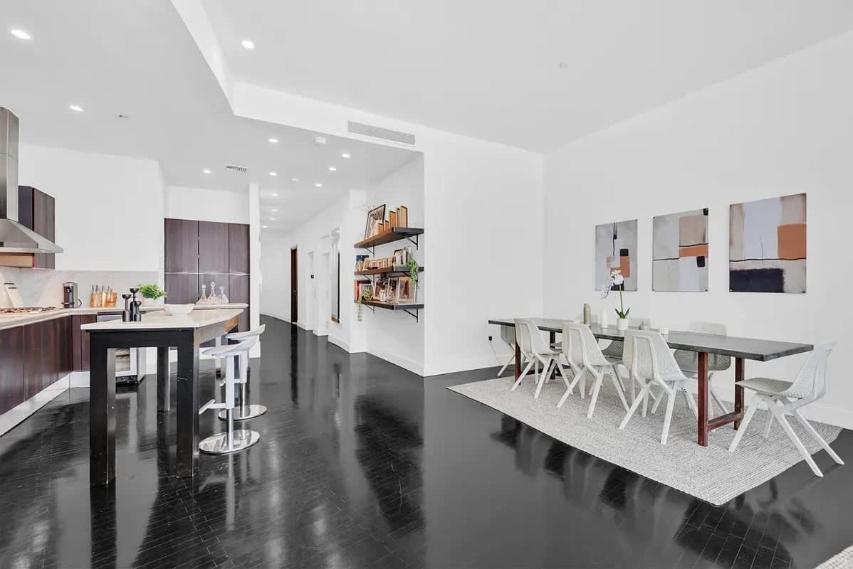 Waverly Lane By Rove Travel 3 Bedroom Chelsea New York
