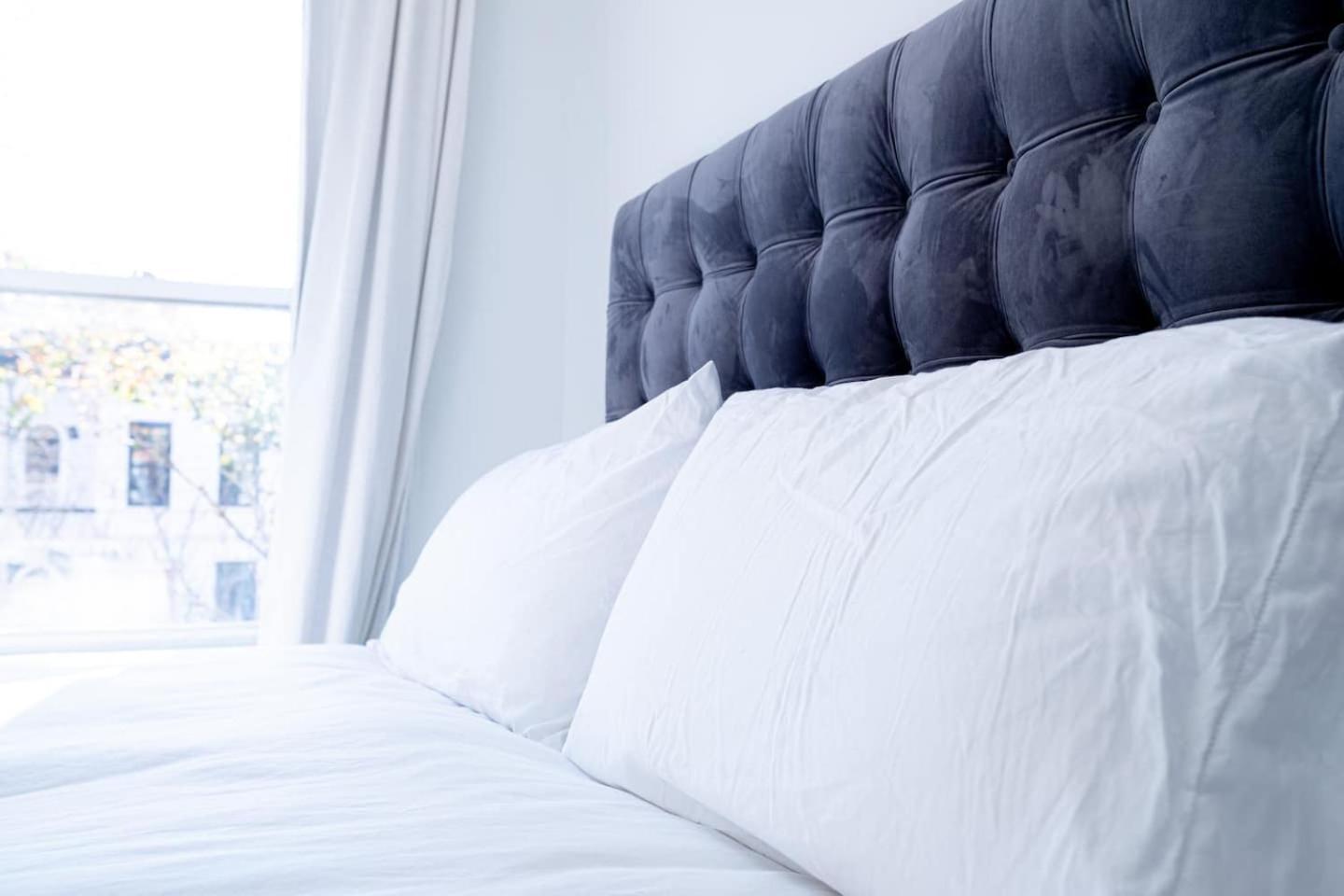 Two Story Luxury Brooklyn Brownstone Homestay New York