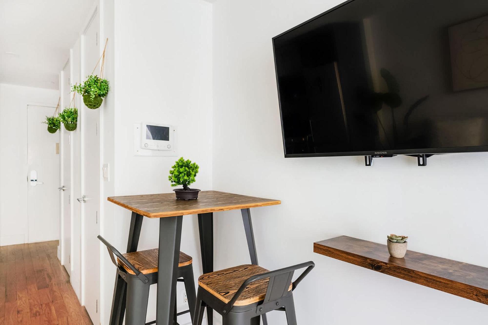 75-1d New 1br Prime Ues W D The Unit Value * New York