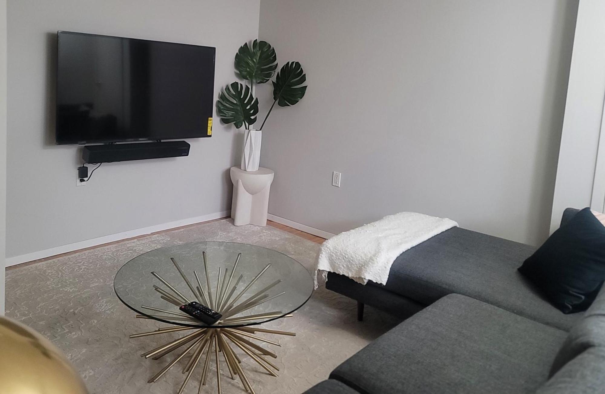Homestay In Historic Brooklyn Townhouse