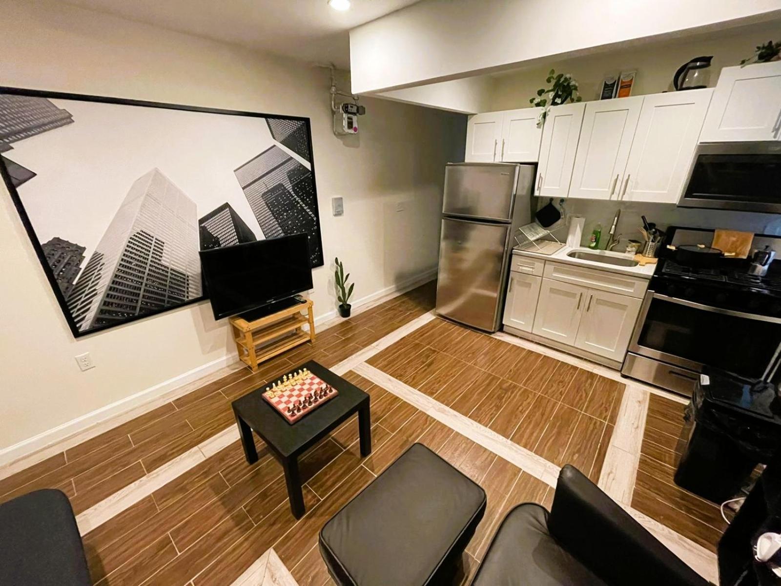 2 Bedrooms Flat 5 Minutes From Times Square Apartment *