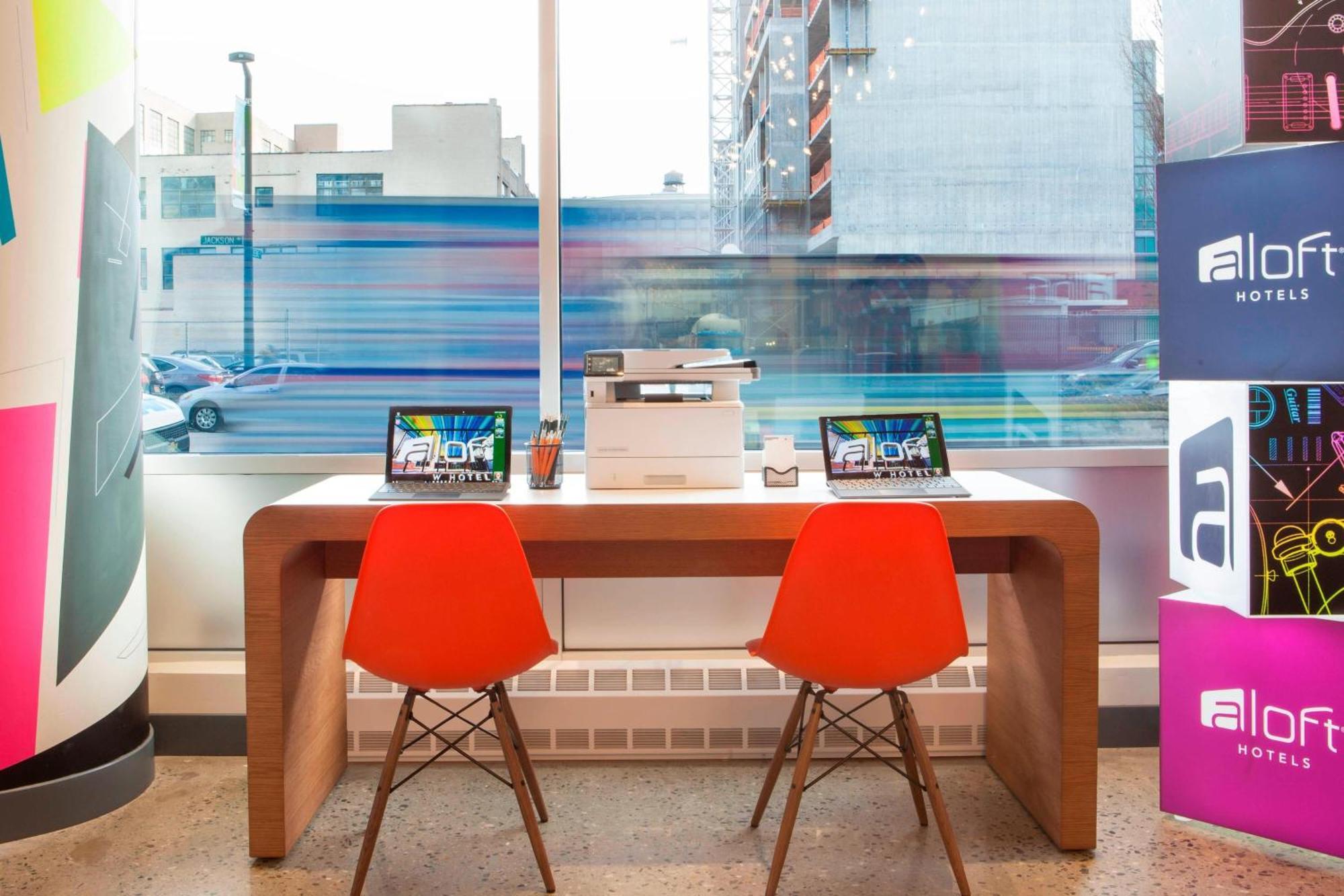 Aloft Long Island City-Manhattan View 4*