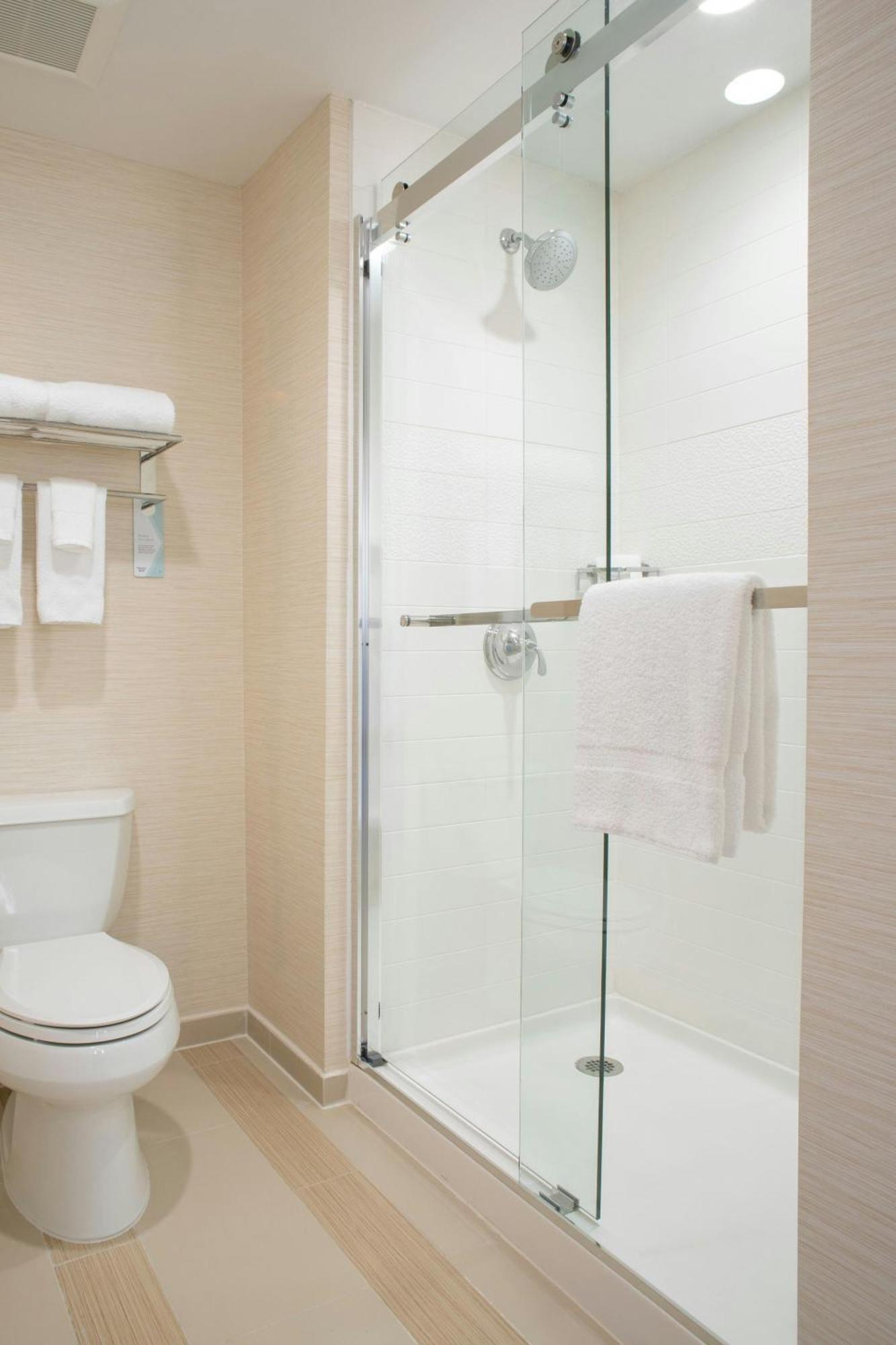 Fairfield & By Marriott Queens/fresh Meadows New York