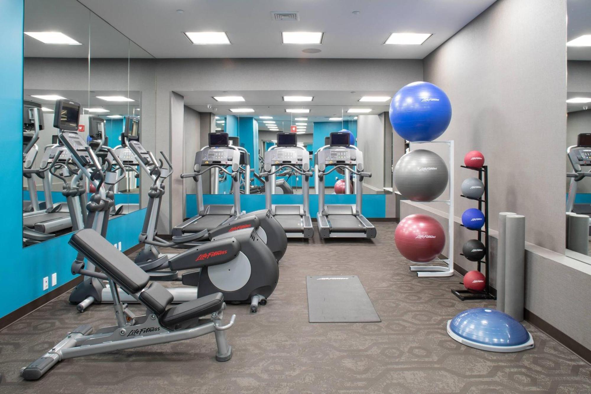 Fairfield & By Marriott Queens/fresh Meadows