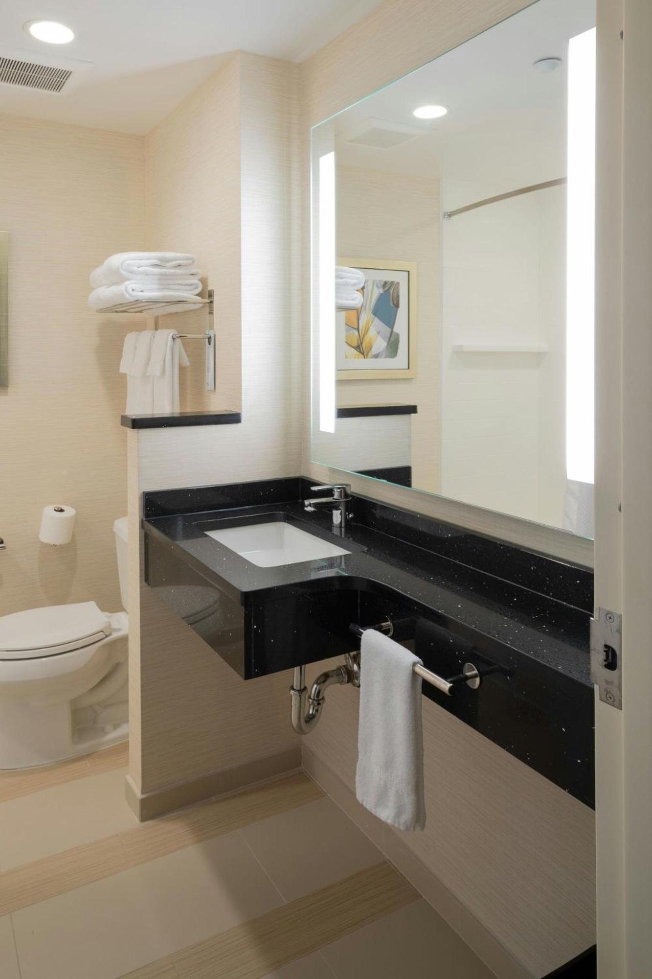 Fairfield & By Marriott Queens/fresh Meadows 3*