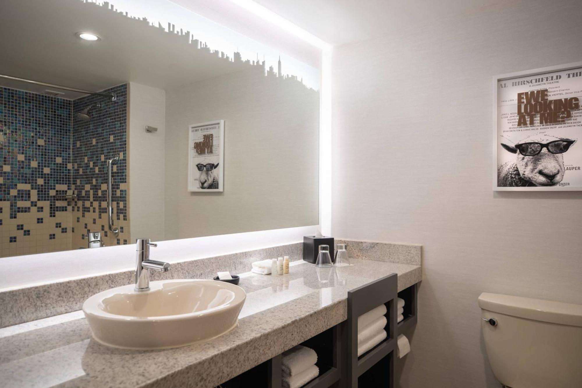 Renaissance Times Square By Marriott New York