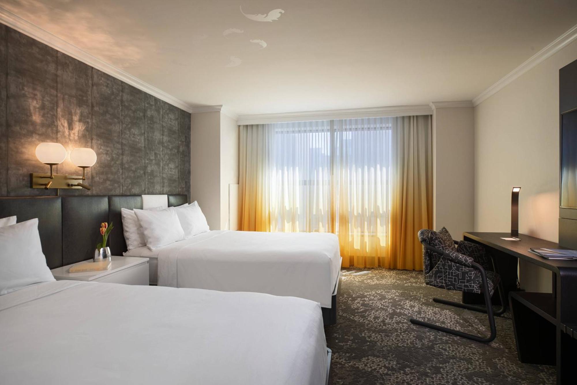 Renaissance Times Square By Marriott Hotel New York