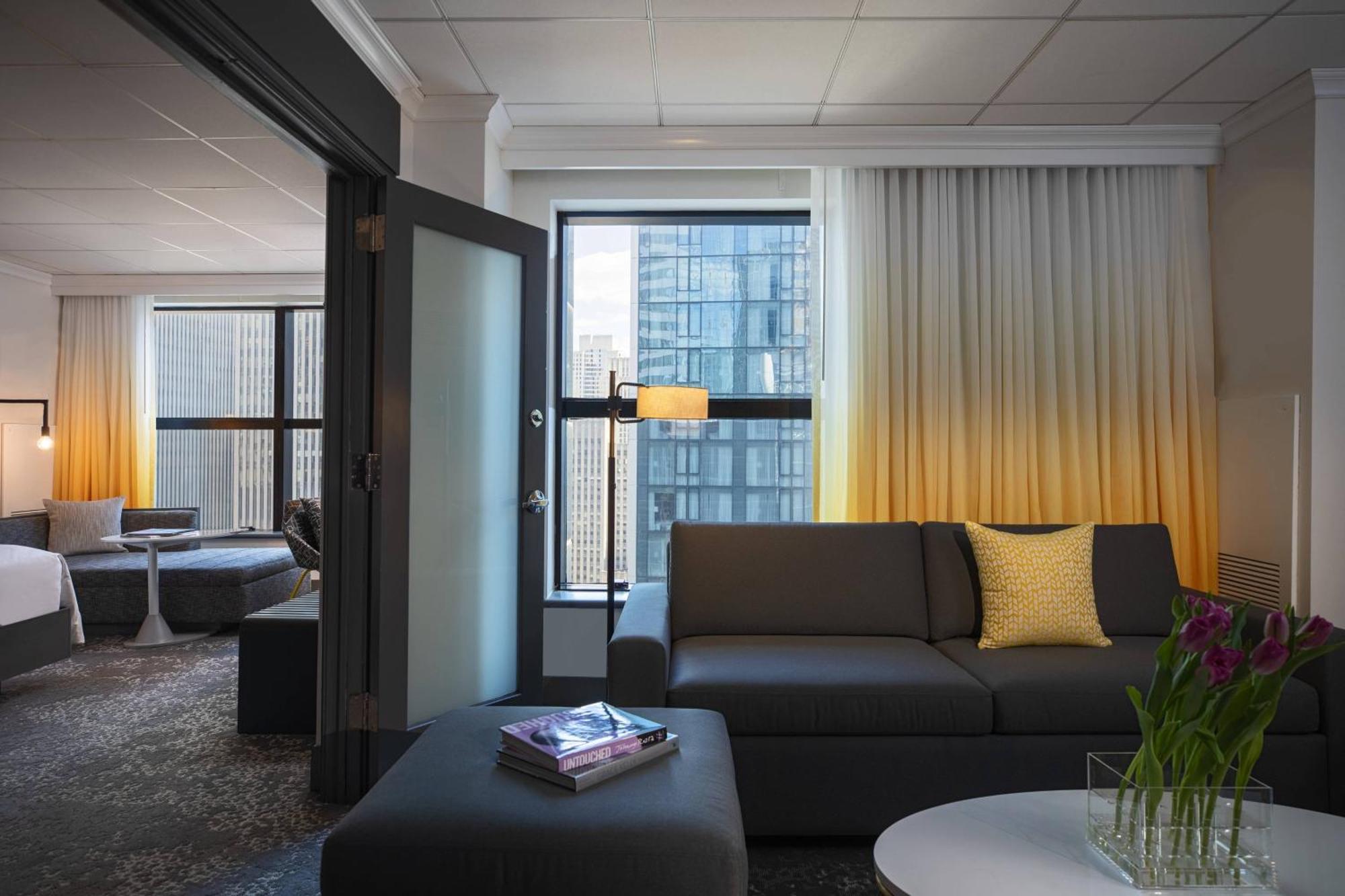 Renaissance Times Square By Marriott Hotel New York
