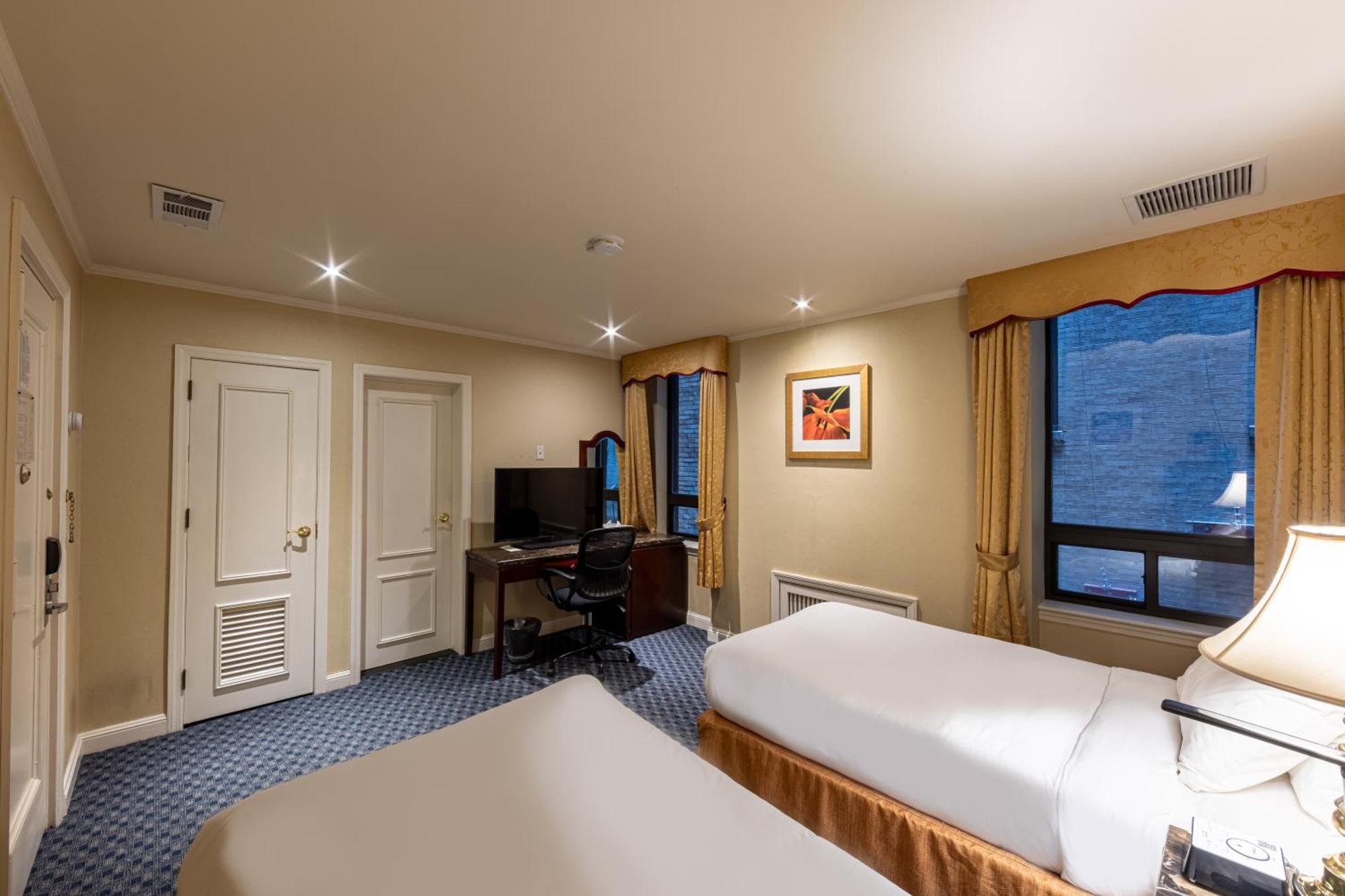 Hotel Stanford 3*