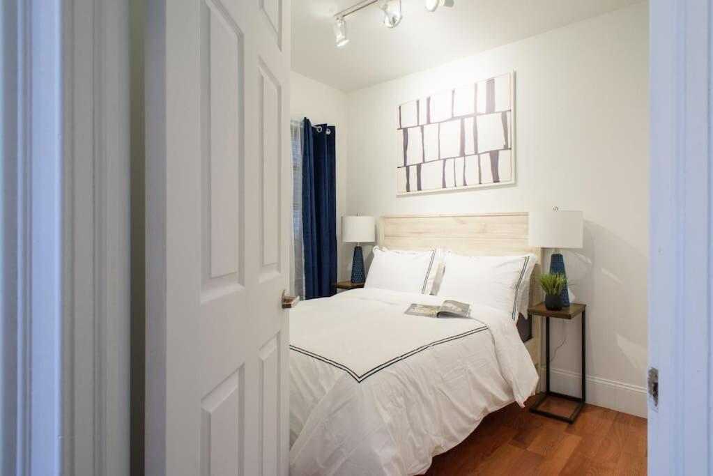 69-5d Winter Getaway Stylish Lower East Side 1br New York