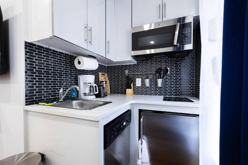 Apartment 69-2d Stylish Lower East Side 1br *