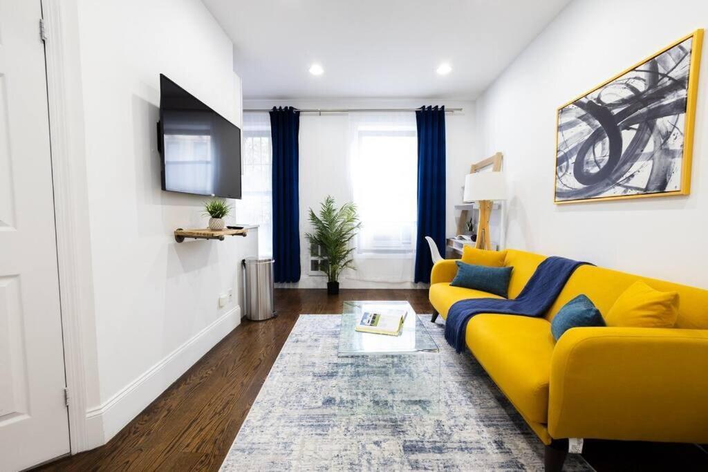 69-2d Stylish Lower East Side 1br Apartment *