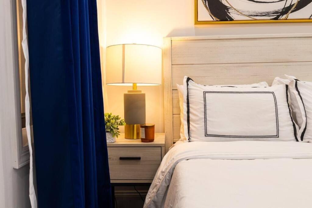 Apartment 69-2d Stylish Lower East Side 1br New York