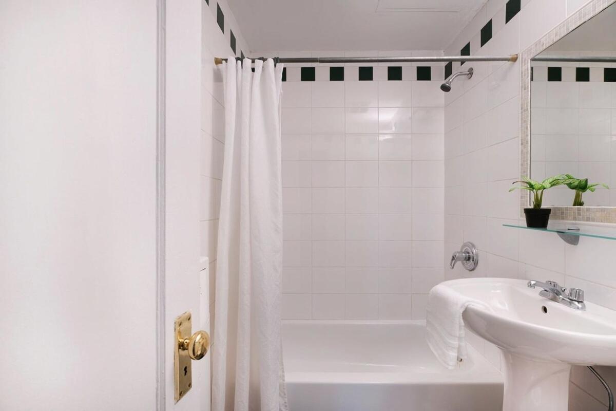 61-3c Renovated 2br Sleeps 5 Prime Upper East Apartment New York