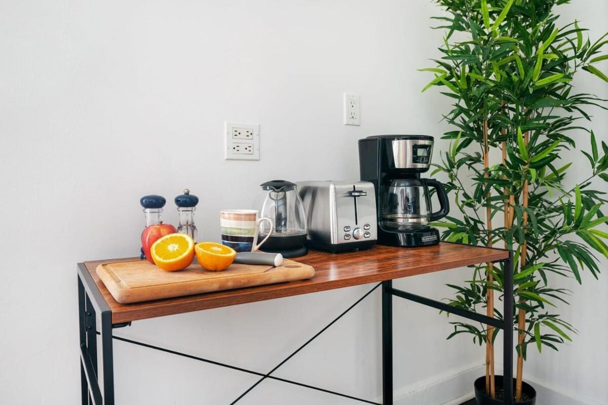 61-3c Renovated 2br Sleeps 5 Prime Upper East * New York