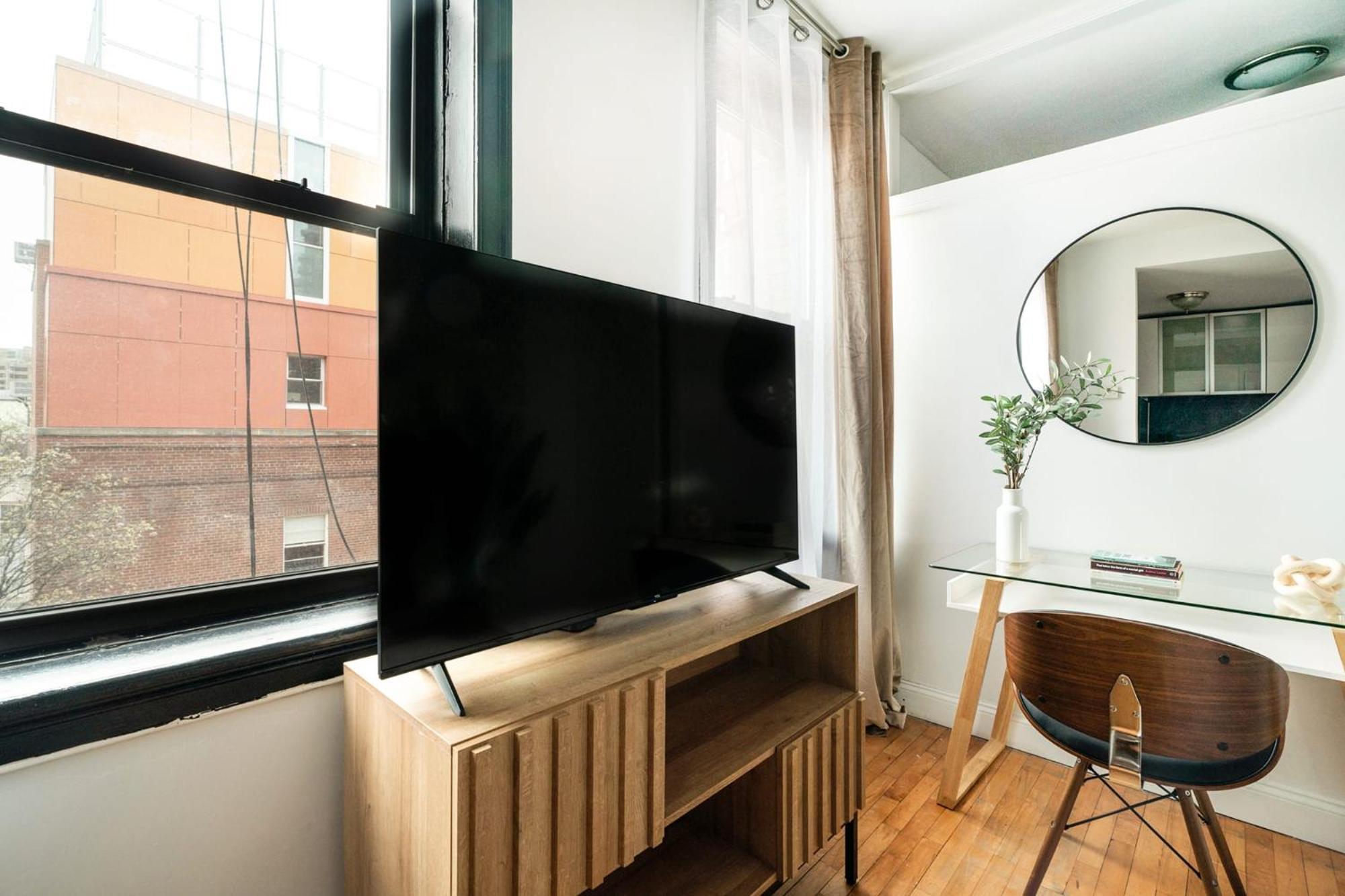 139-3e West Village 1br Value Apartment