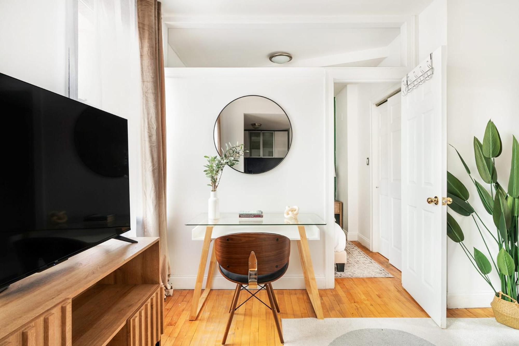 139-3e West Village 1br Value Apartment New York